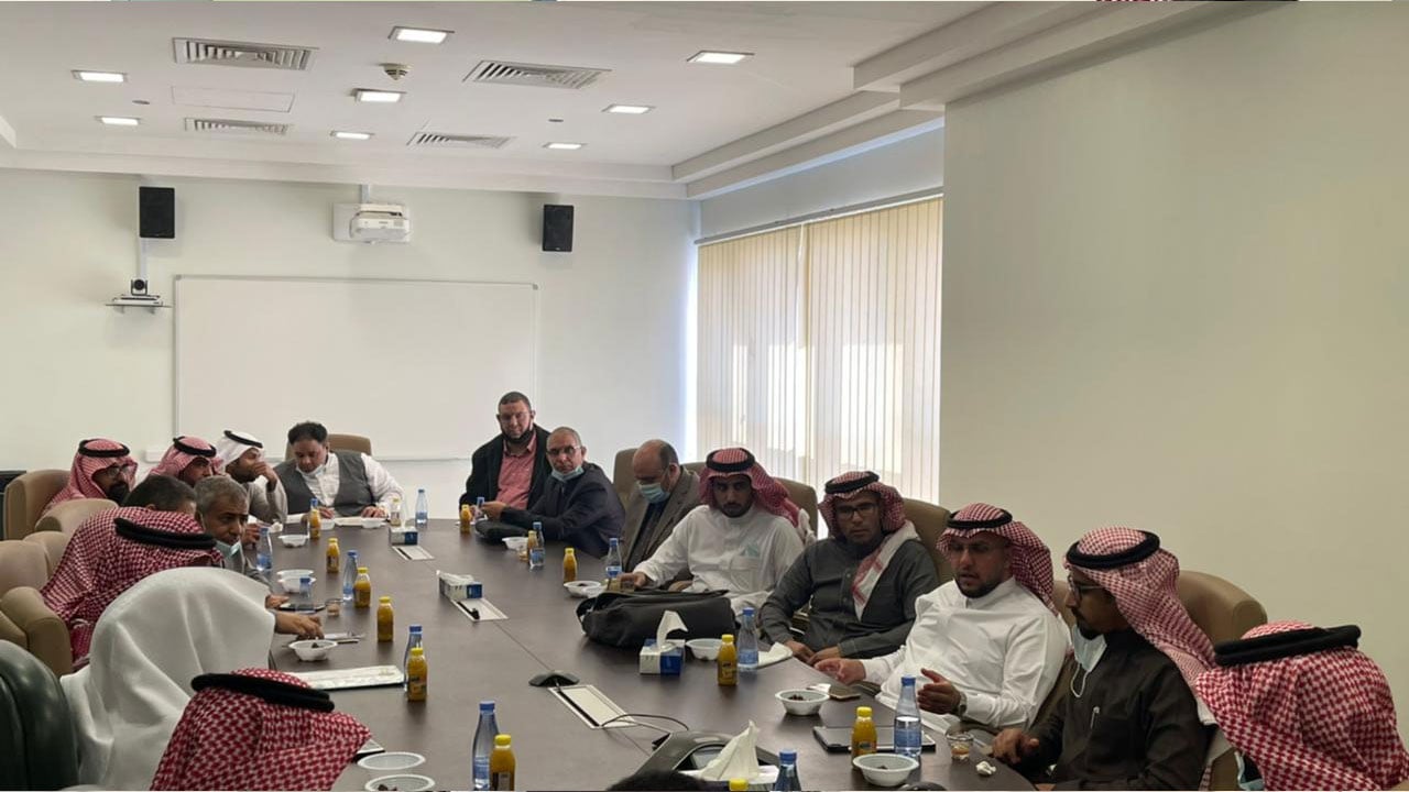 <div class="paragraphs"><p>فريق من عمادة التطوير والجودة بجامعة الأمير سطام بن عبدالعزيز</p></div>