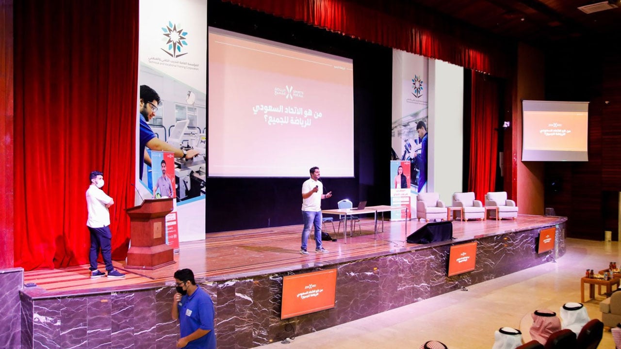 <div class="paragraphs"><p>جانب من إطلاق برنامج المجموعات الرياضية</p></div>