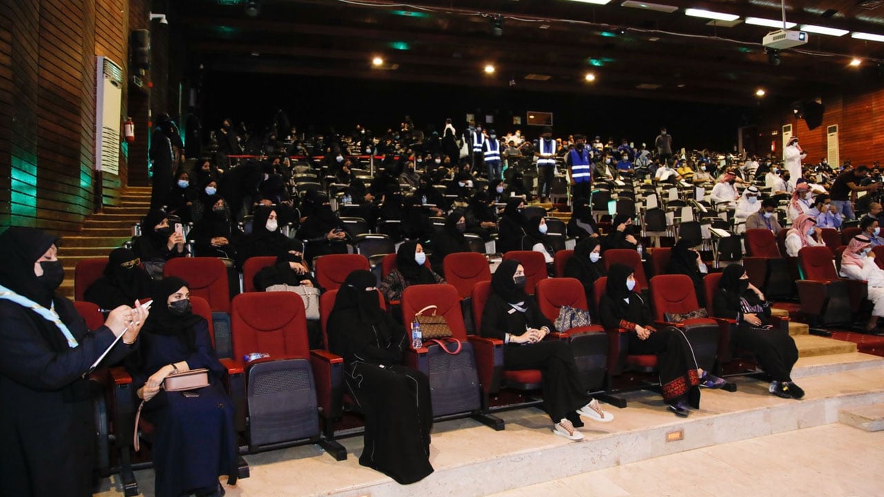<div class="paragraphs"><p>جانب من إطلاق برنامج المجموعات الرياضية</p></div>