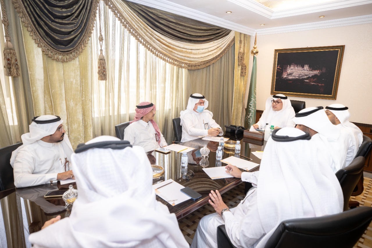 <div class="paragraphs"><p>اجتماع عقد لمناقشة أعمال وكالة الخدمات خلال شهر رمضان المبارك</p></div>