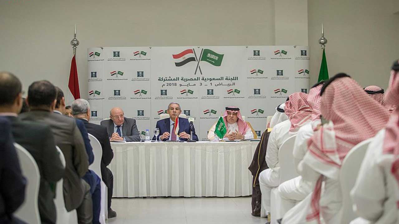 <div class="paragraphs"><p>علاقات تاريخية بين السعودية ومصر</p></div>