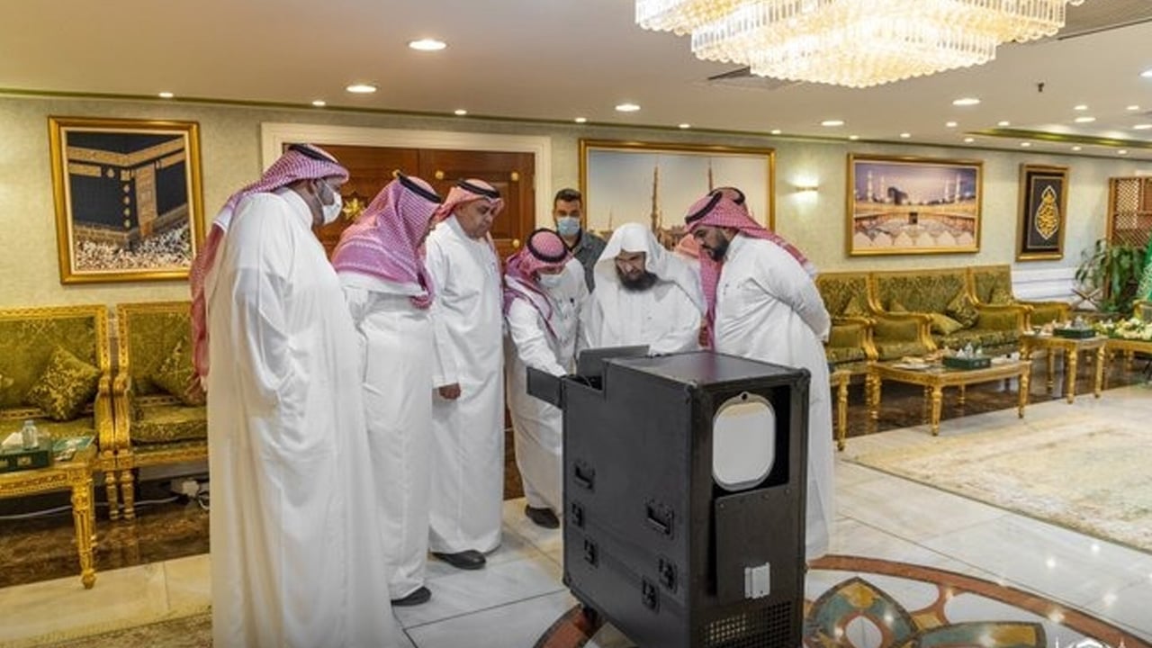 <div class="paragraphs"><p>الرئيس العام لشؤون الحرمين الشريفين الشيخ الدكتور عبدالرحمن بن عبدالعزيز السديس</p></div>