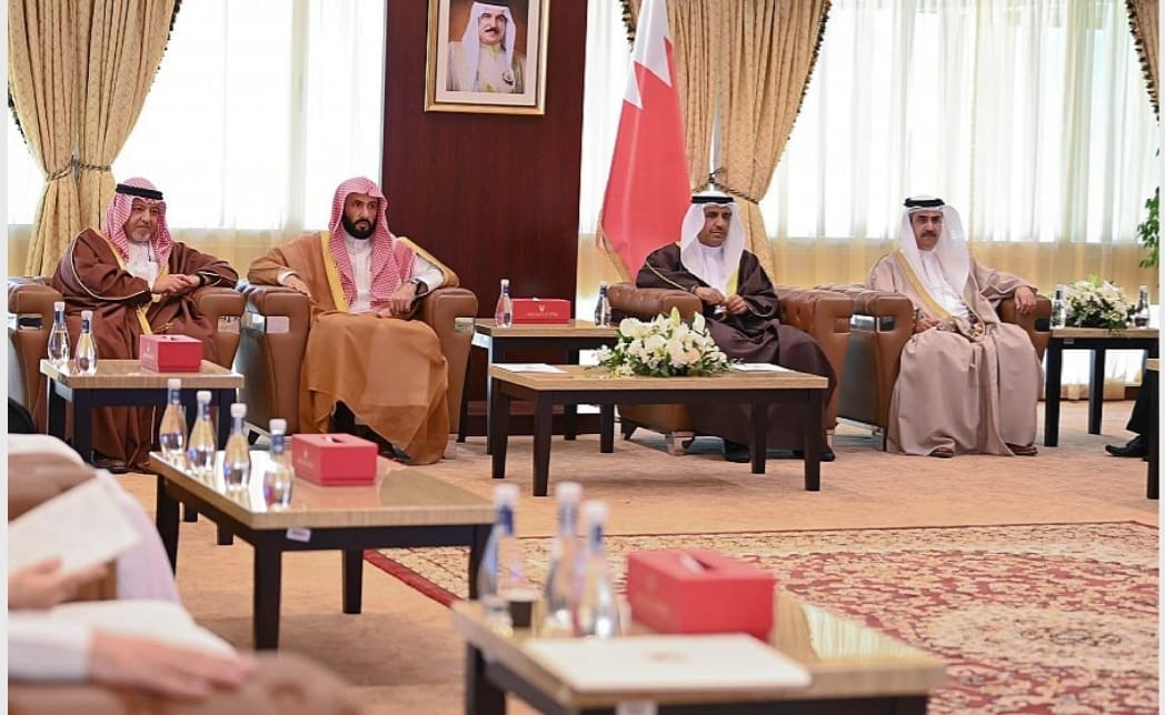 وزير العدل يلتقي بنظيره البحريني