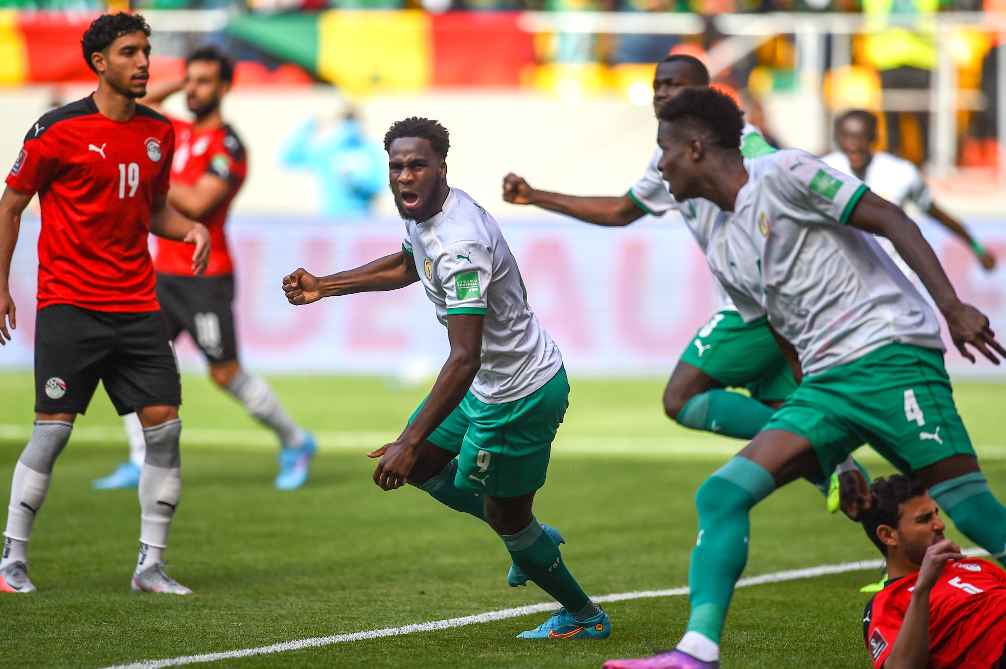 ديا يشعل الإثارة بهدف مبكر في مرمى منتخب مصر