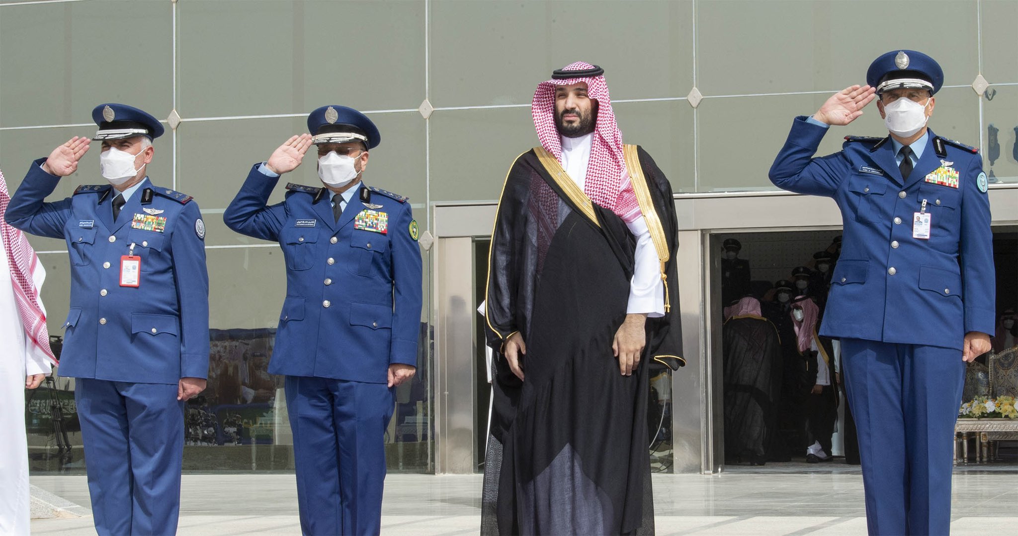 <div class="paragraphs"><p>ولي العهد يرعى حفل تخريج الدفعة 101 من طلبة كلية الملك فيصل الجوية</p></div>