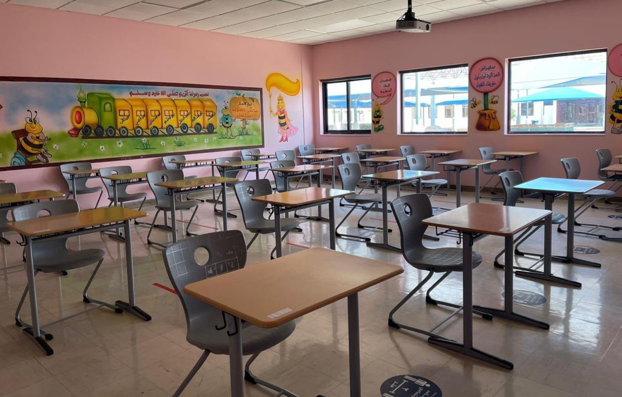 <div class="paragraphs"><p>قاعة بأحد مدارس المملكة</p></div>