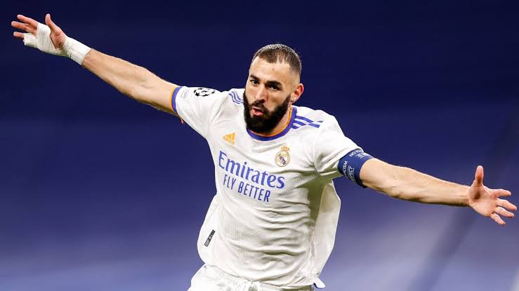 كريم بنزيما لاعب ريال مدريد

