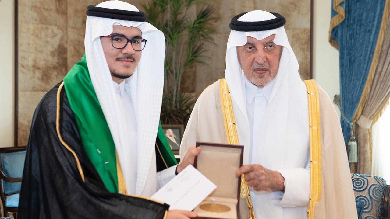 جانب من تكريم أمير مكة للطلاب