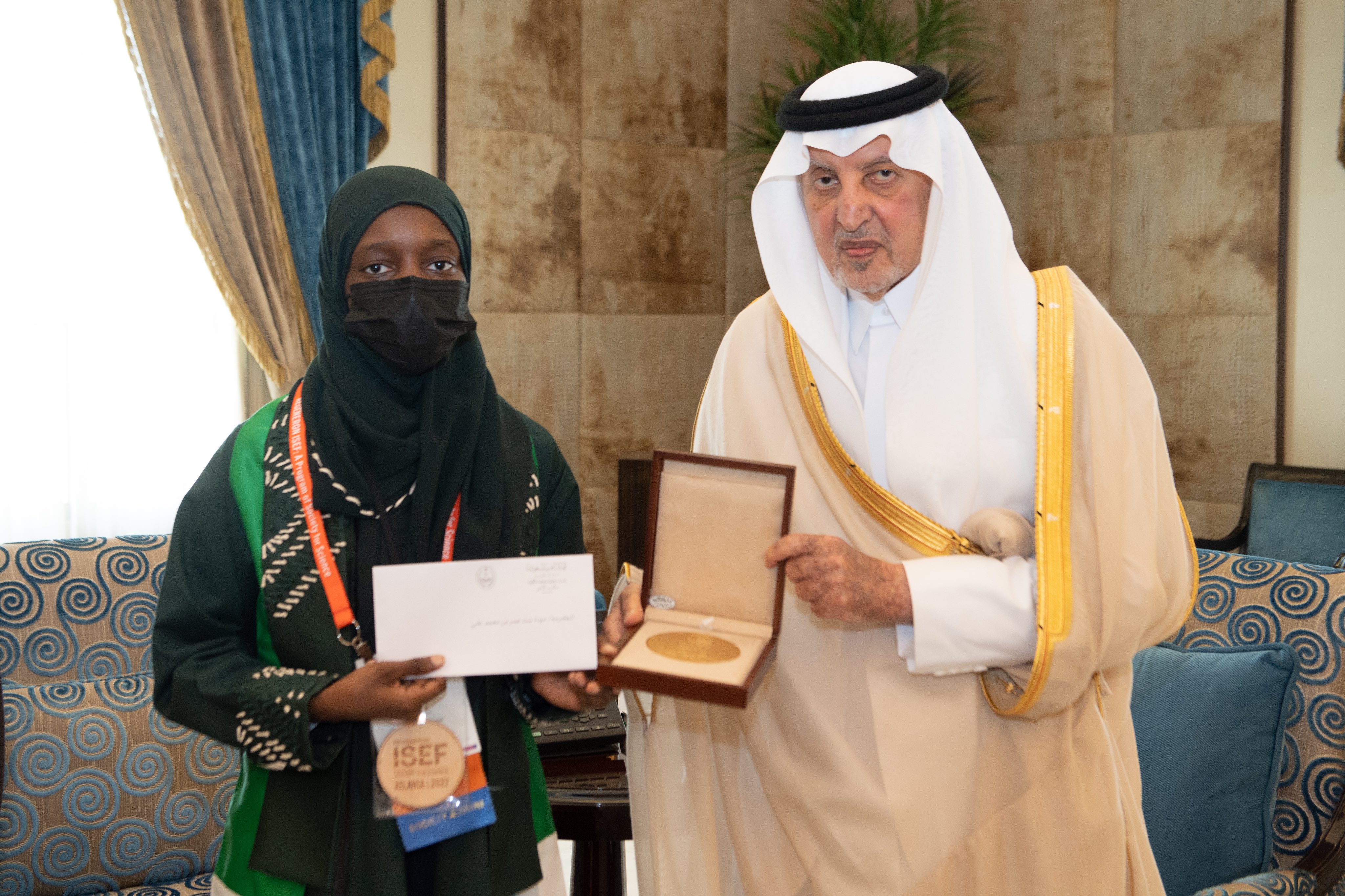 جانب من تكريم أمير مكة للطلاب