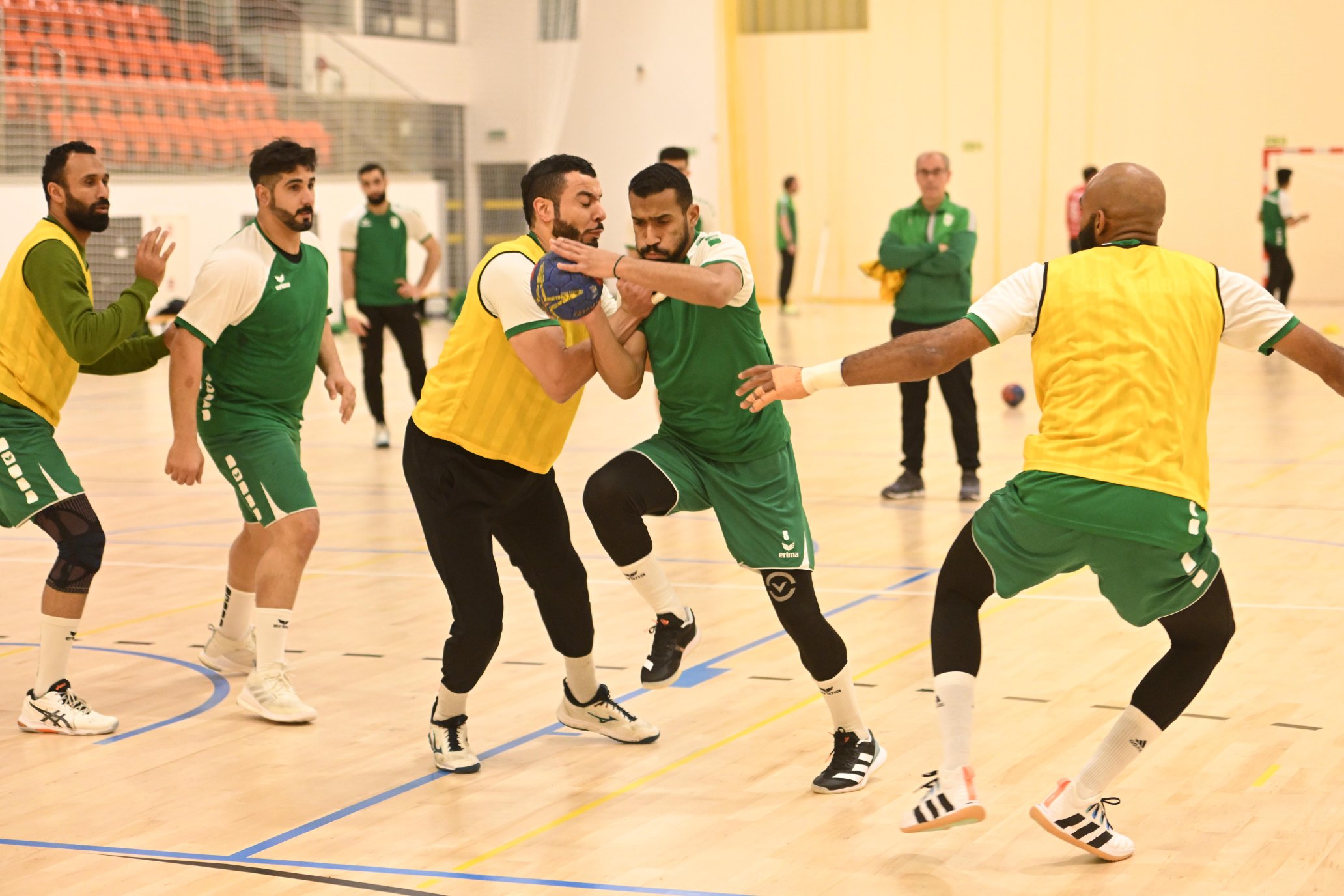 جانب من تدريبات المنتخب