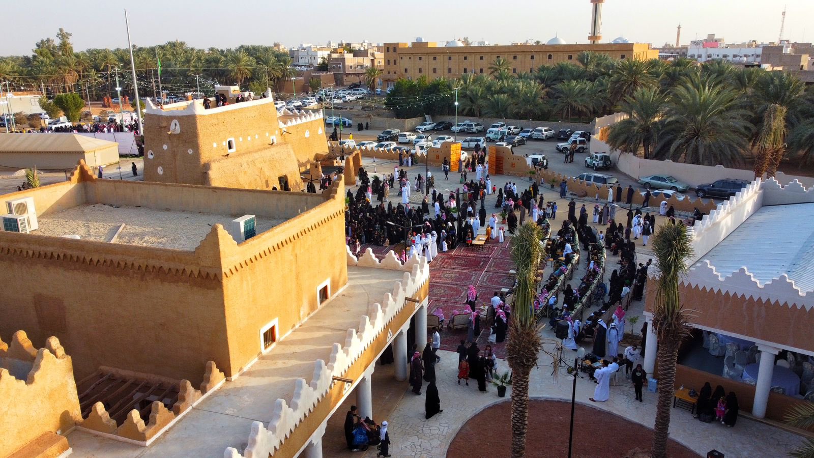 حفل أهالي المحافظة بذكرى يوم التأسيس
