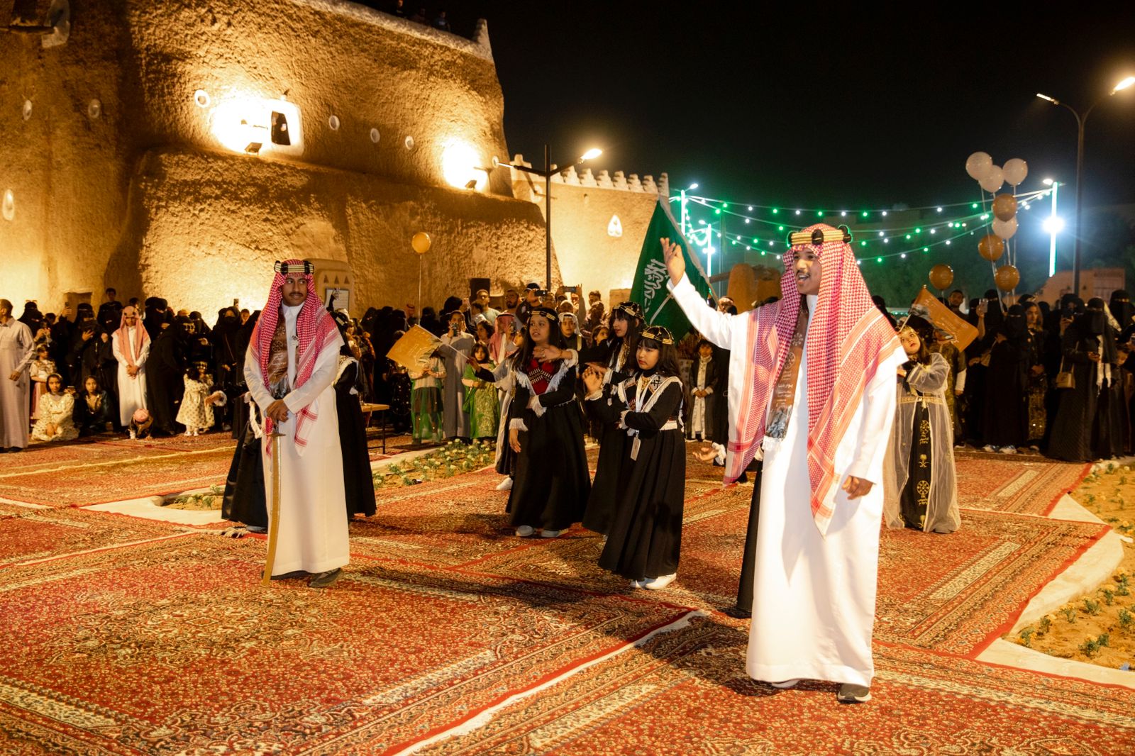 حفل أهالي المحافظة بذكرى يوم التأسيس