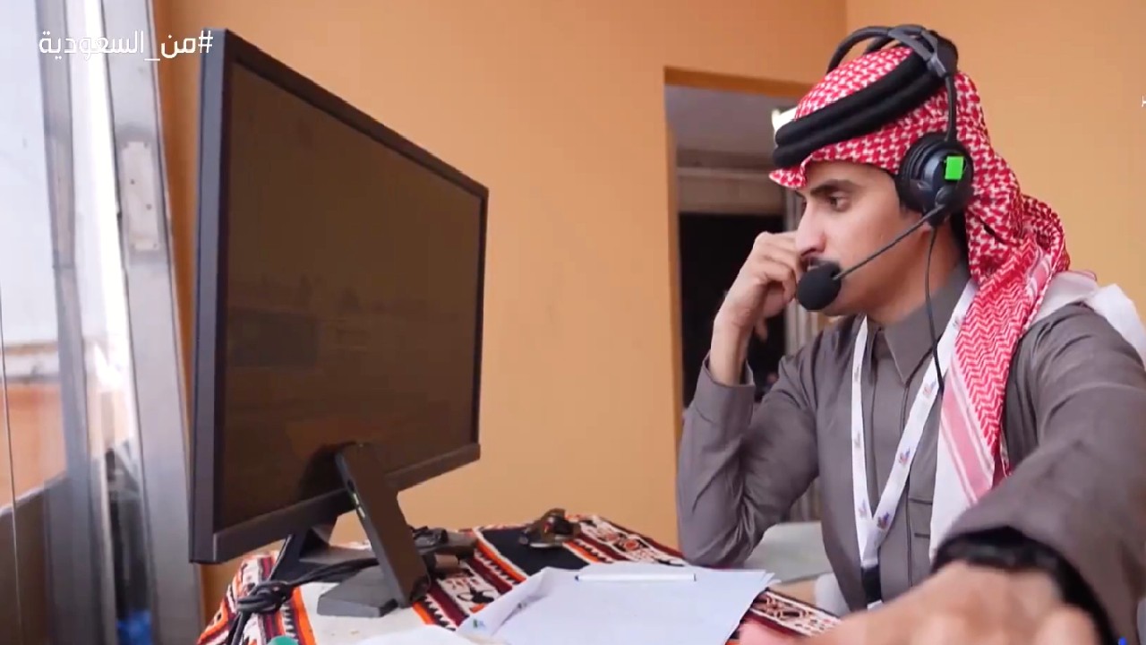 معلق سباقات مهرجان الملك عبد العزيز للإبل