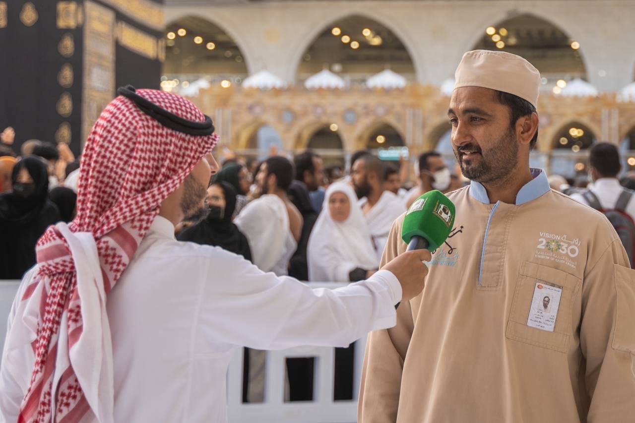 العمال فى المسجد الحرام