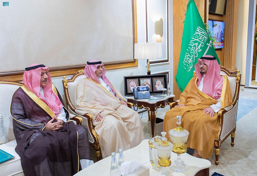 الأمير سعود بن عبدالرحمن بن ناصر بن عبدالعزيز خلال اللقاء