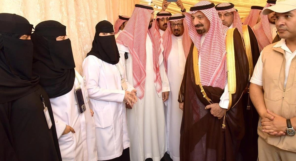  أمير نجران يستقبل أولى طلائع حجاج اليمن 