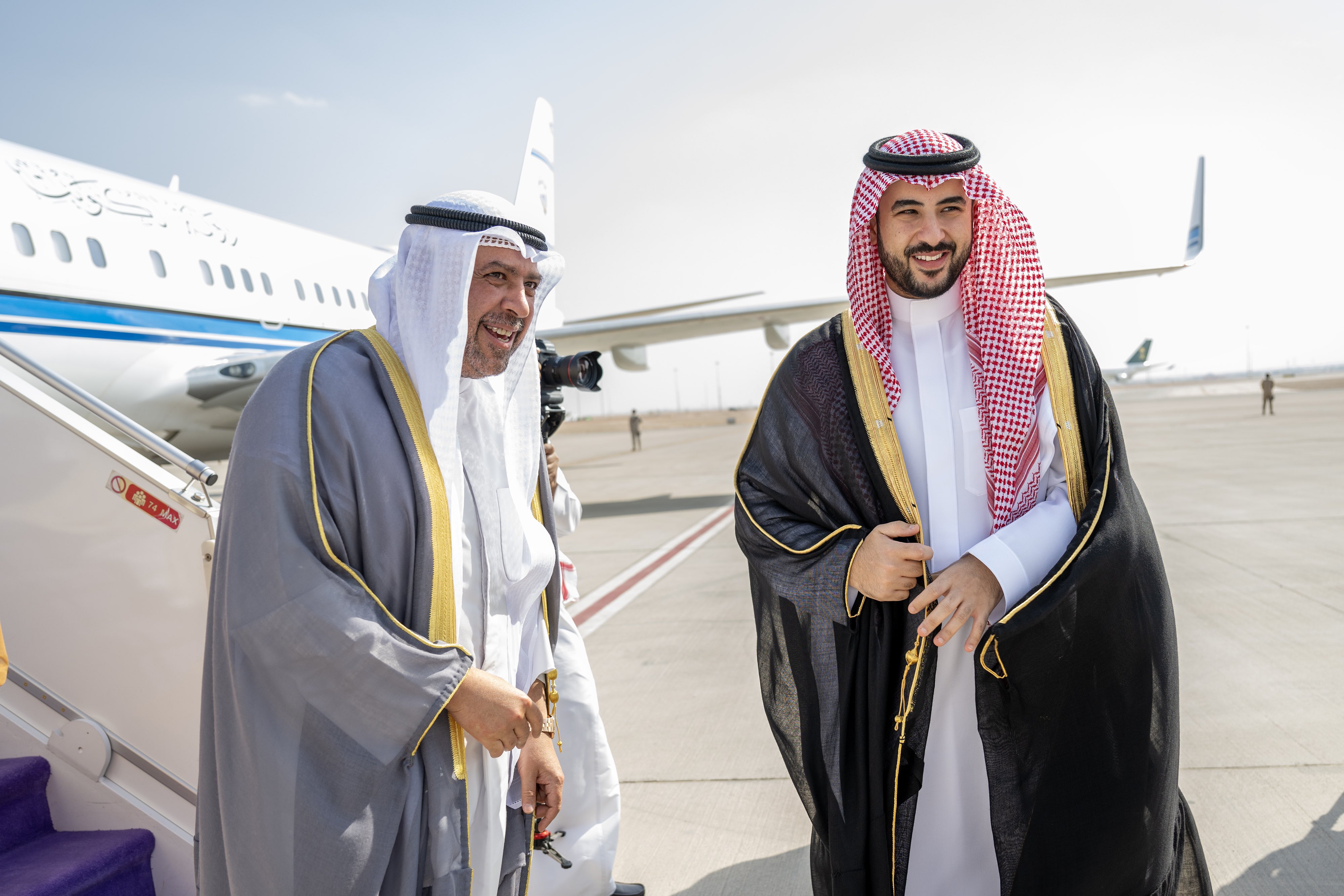 الأمير خالد بن سلمان بن عبدالعزيز يستقبل وزير الدفاع الكويتي