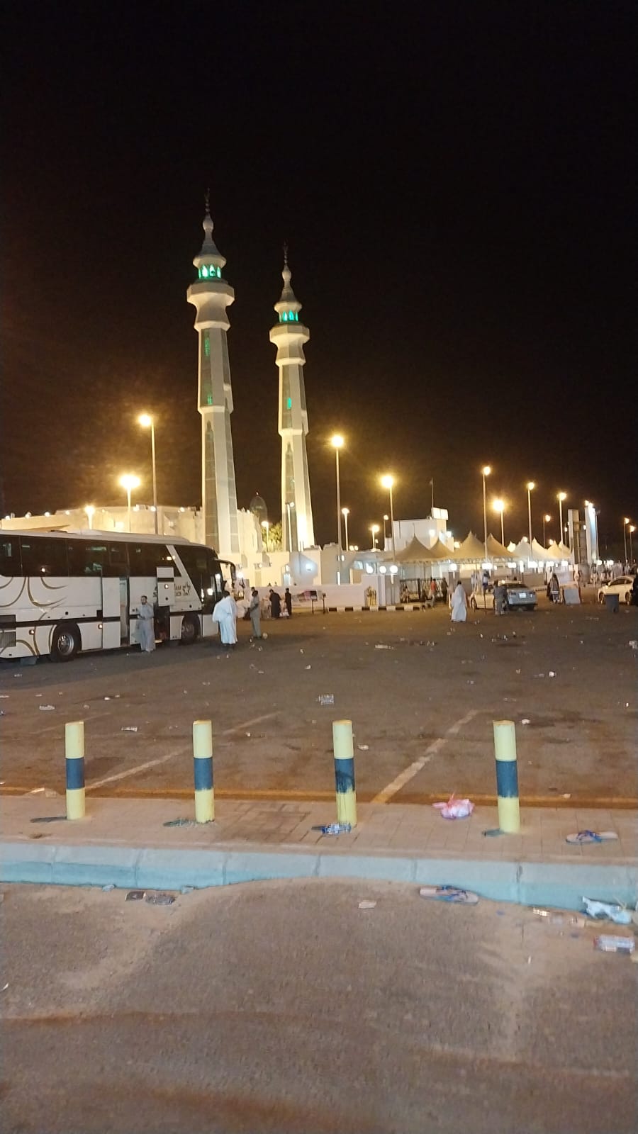 جمعية البر الخيرية بجازان، توزع سلال غذائية على الأسر