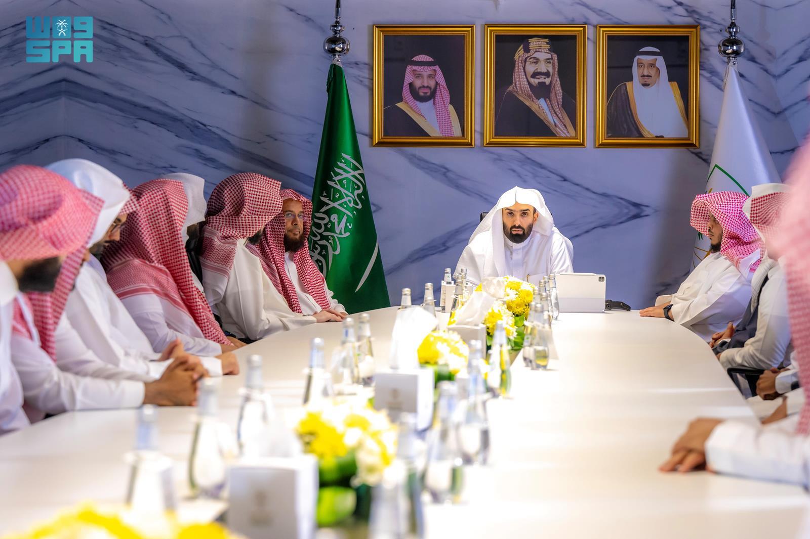 رئيس ديوان المظالم يتفقد محكمة التنفيذ الإدارية بالرياض